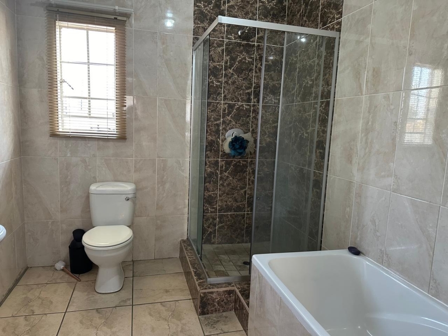 3 Bedroom Property for Sale in Waterkloof East North West